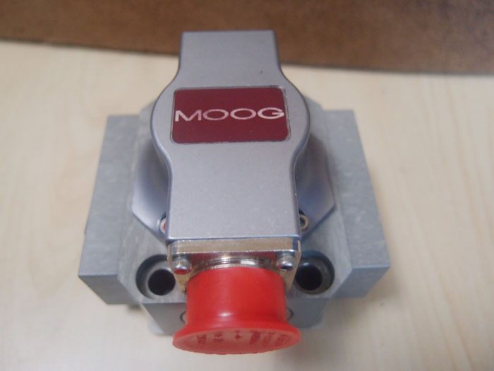 MOOG液压阀穆格伺服阀 D661-8006