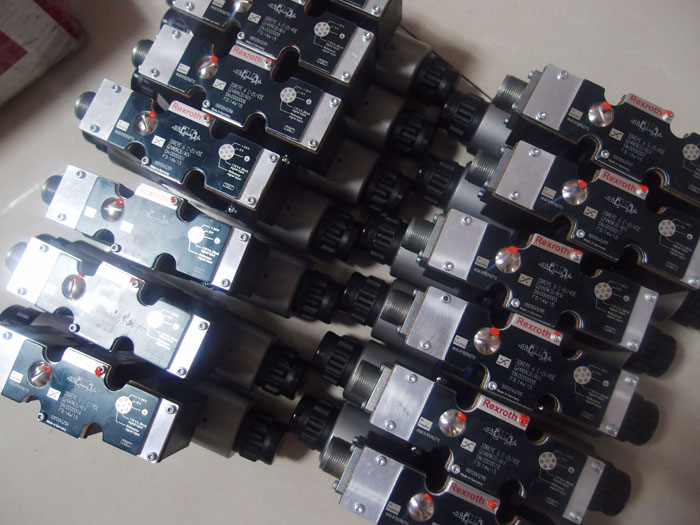 力士乐比例阀4WREE6E08-2X/G24K31A1V