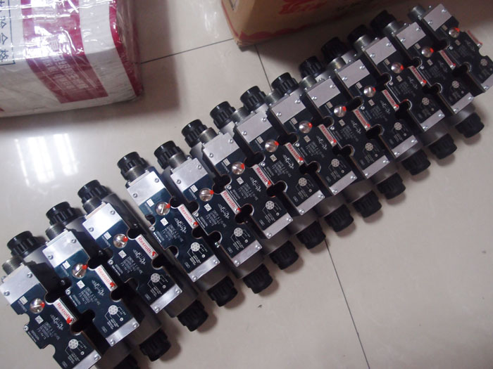 原装力士乐4WREE6E16-2X/G24K31A1V比例阀