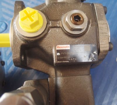 REXROTH液压泵力士乐叶片泵 PV7-1X/40-45RE37MD0-16 R900593330