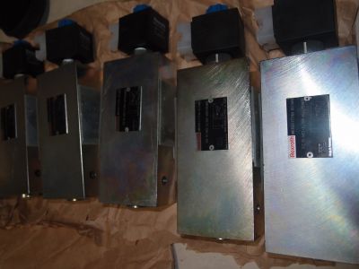 REXROTH液压阀力士乐比例阀电磁阀 H-4WEH16D7X/6EW110N9K4