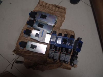 REXROTH液压阀力士乐比例阀电磁阀 H-4WEH 25 E6X/6EG24N9ETS2K4/P4,5