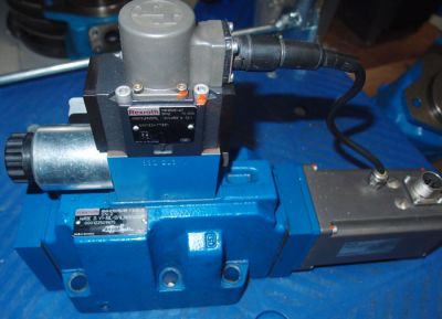 REXROTH 力士乐 比例伺服阀  4WRDE 25 V1-350L-53/6L24K9/WG152M