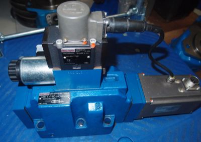 REXROTH 力士乐 比例伺服阀  4WRDE10V25L-5X/6L24ETK9/WG152MR
