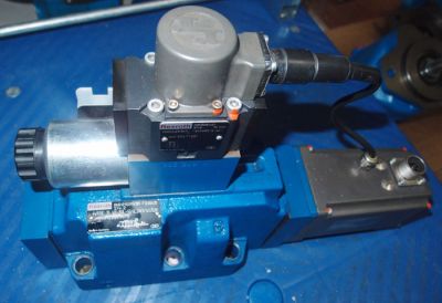 REXROTH 力士乐 比例伺服阀  4WRDE16V200L-5X/6L15K9/MR-280