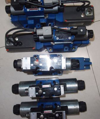 Rexroth力士乐 比例阀 4WRKE10W8-100L-3X/6EG24EK31/A1D3M