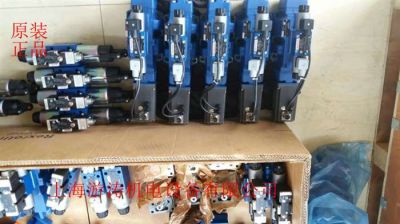 原装力士乐比例阀4WRTE25W8-350L-4X/6EG24K31/A1V